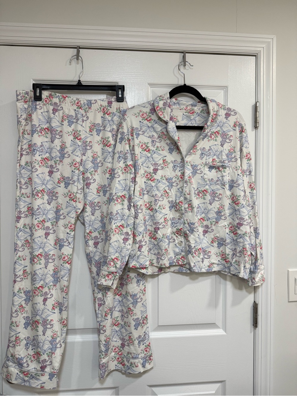 Roller Rabbit x LoveShackFancy Rosa Beaux Monkey Women's Long Sleeve
Polo Pajama
